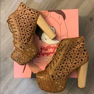 Jeffrey Campbell Lita in “Daisy”